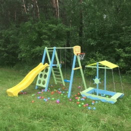 Игровой инвентарь для детских площадок.