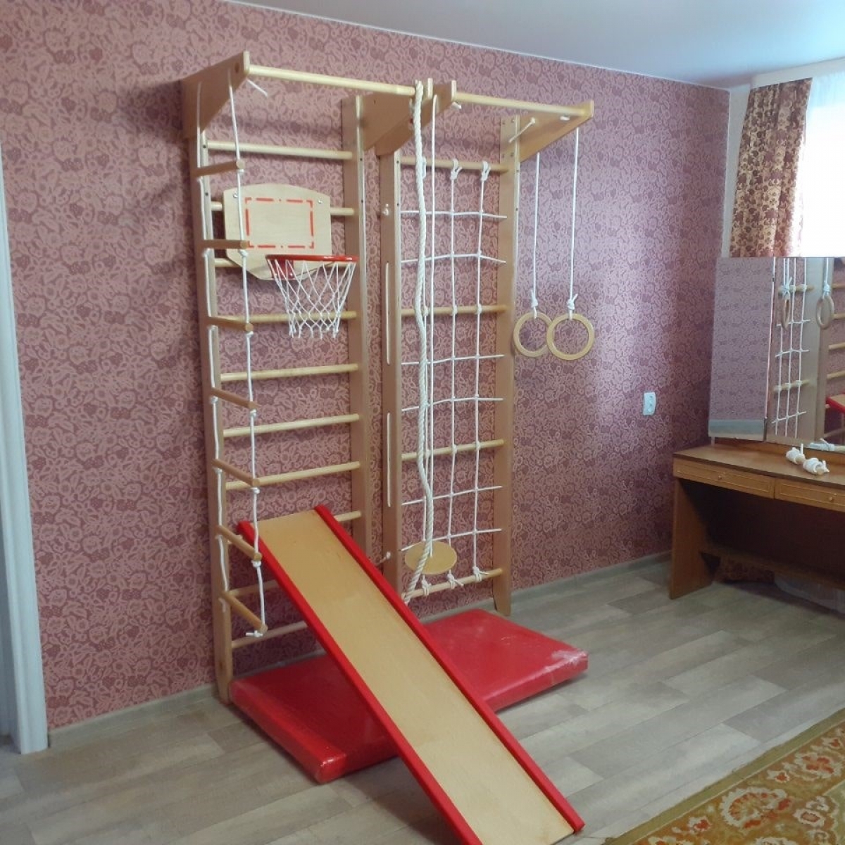 Детский спортивный комплекс Крепыш 03 (лак, базовая комплектация)