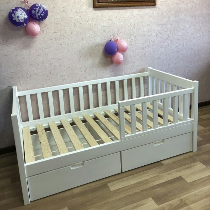 Односпальная кровать из массива ольхи Спокиноки (белая) без ящиков