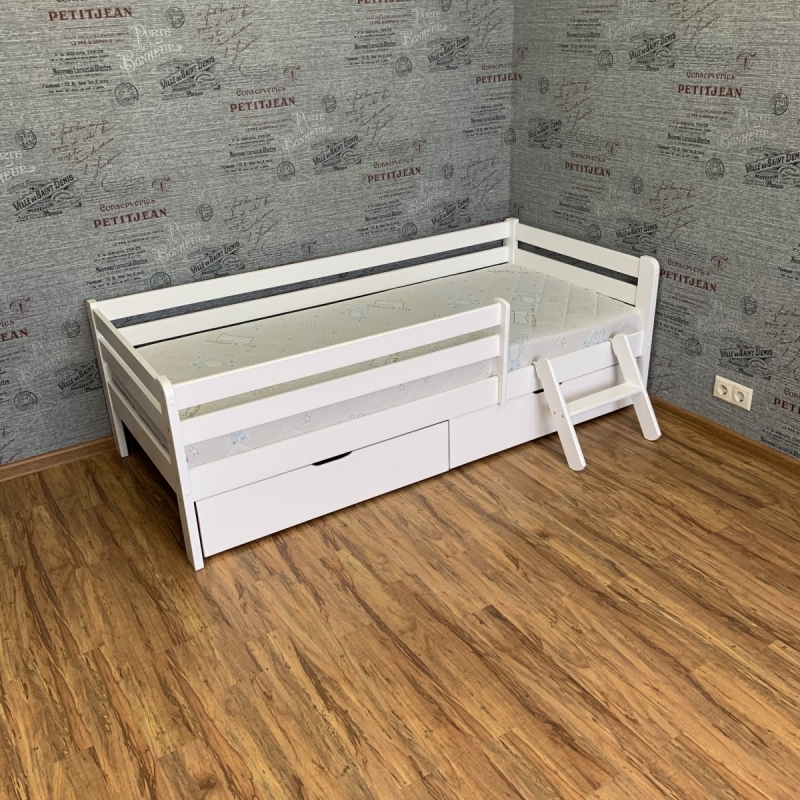 Кровать Ecodrev Классик с стационарным бортиком лесенкой и ящиками (белая)