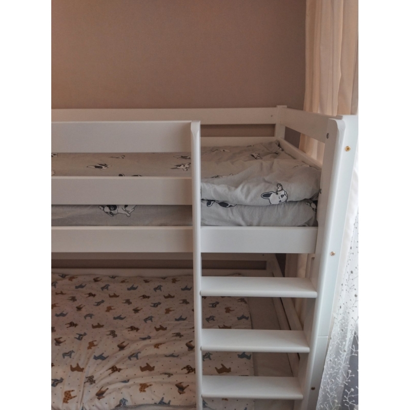Двухъярусная кровать c бортиком и лестницей Альф maxi (белая)