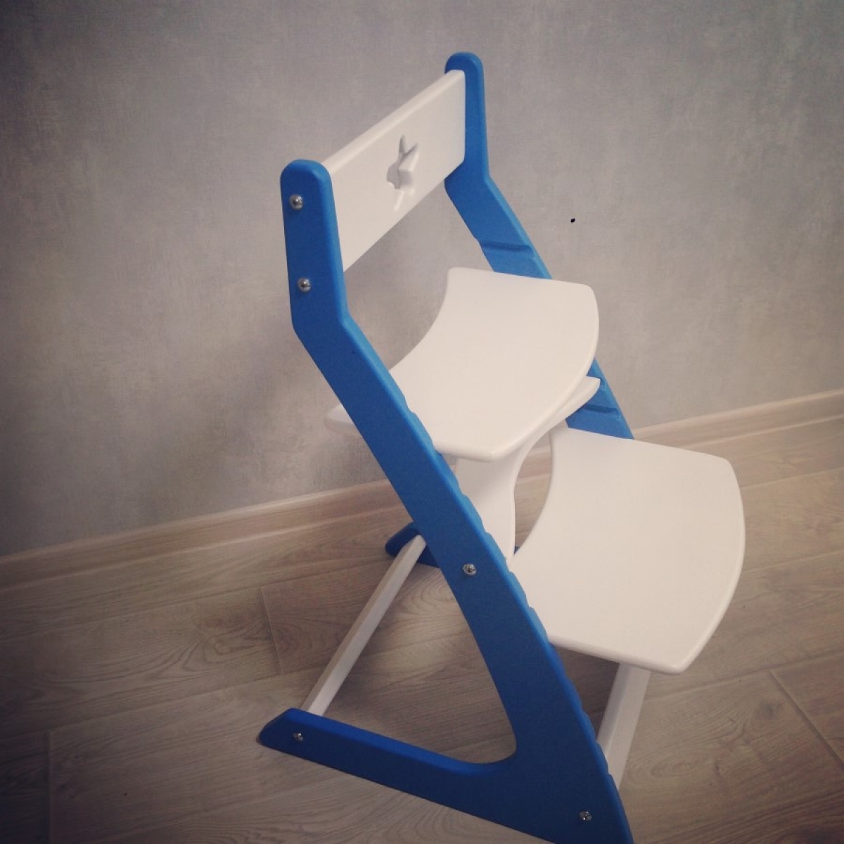 Детский растущий регулируемый стул Ростик/Rostik (бело-синий)