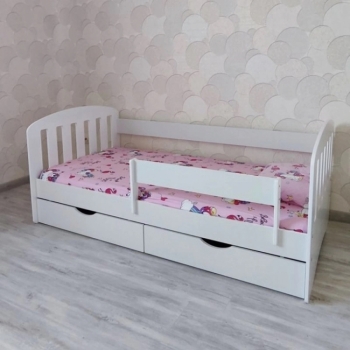 Комплект кровать с бортиком и ящиками Классика (белая) + матрас Kinder 4